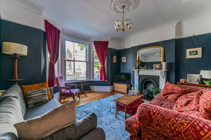 4 Bedroom Semi-Detached House To Rent In Marlow Road, Anerley, London, SE20