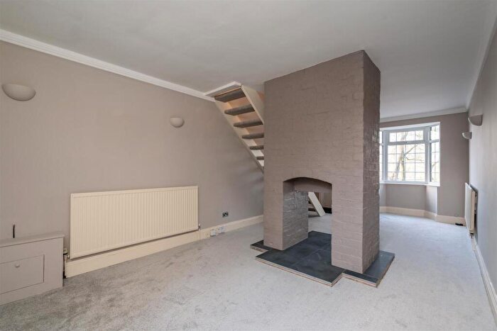 2 Bedroom End Of Terrace House To Rent In Lodge Road, Knowle, B93