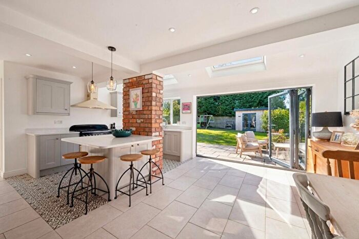 3 Bedroom Semi Detached House For Sale In Peel Crescent, Ashton Hayes, CH3