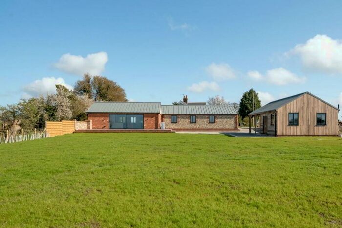 3 Bedroom Barn Conversion For Sale In Contemporary Rural Retreat - Thurnham, ME14