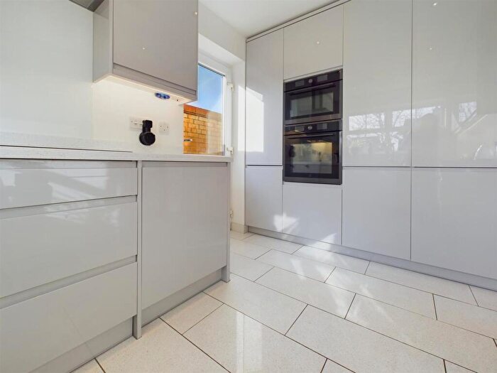 4 Bedroom Detached House For Sale In The Falcon, Watermead, Aylesbury, HP19