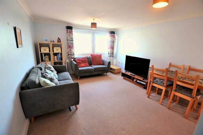 2 Bedroom Flat To Rent In Kersfield Road, London, SW15