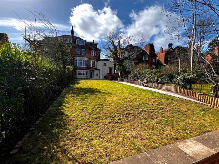 2 Bedroom Flat To Rent In *Garden Flat* Salisbury Road, Moseley, Birmingham, B13