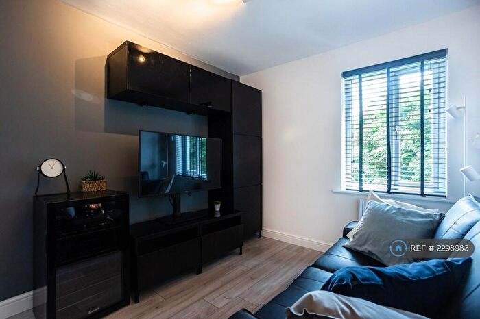 1 Bedroom Maisonette To Rent In Carters Walk, Farnham, GU9