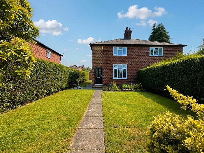 2 Bedroom Semi-detached House For Sale In Racefield Road, Knutsford, WA16