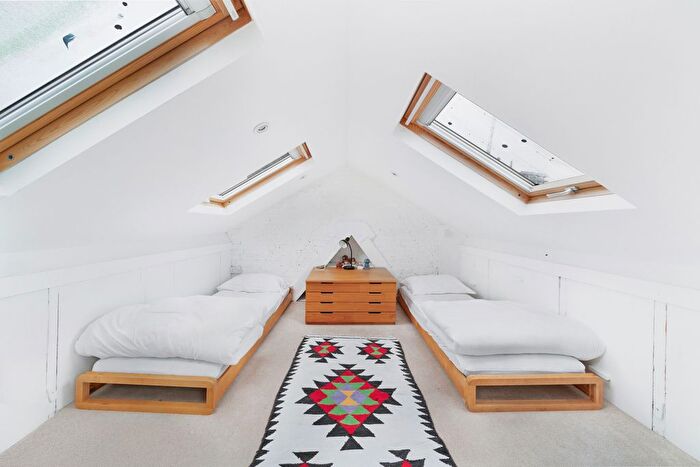 2 Bedroom Flat To Rent In Friary Road, Peckham, SE15