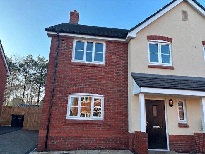 3 Bedroom Semi-Detached House To Rent In Cobham Close, Perton, Wolverhampton, Staffordshire, WV6