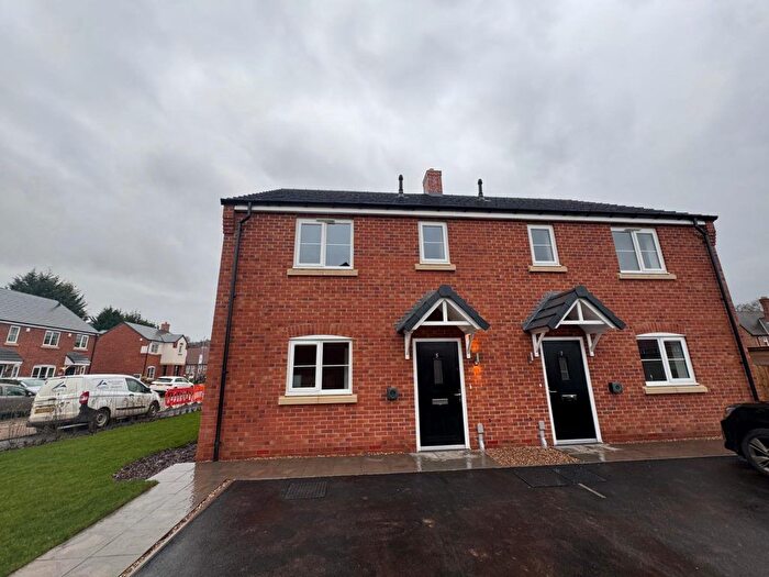 3 Bedroom Town House For Sale In Shobnall Road, Burton-On-Trent, DE14
