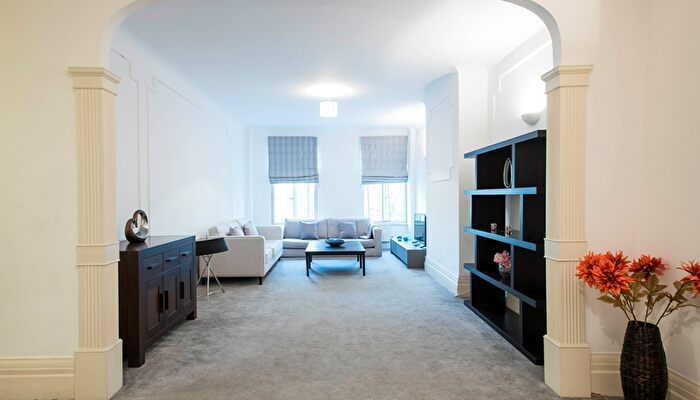 5 Bedroom Flat To Rent In Strathmore Court, St John's Wood, London, NW8