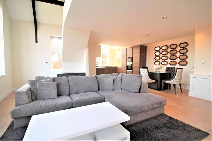3 Bedroom Flat To Rent In Washington House, Marlborough Drive, Bushey, Hertfordshire, WD23