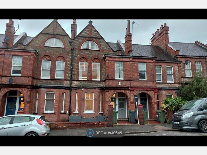 3 Bedroom Maisonette To Rent In Hailsham Avenue, London, SW2