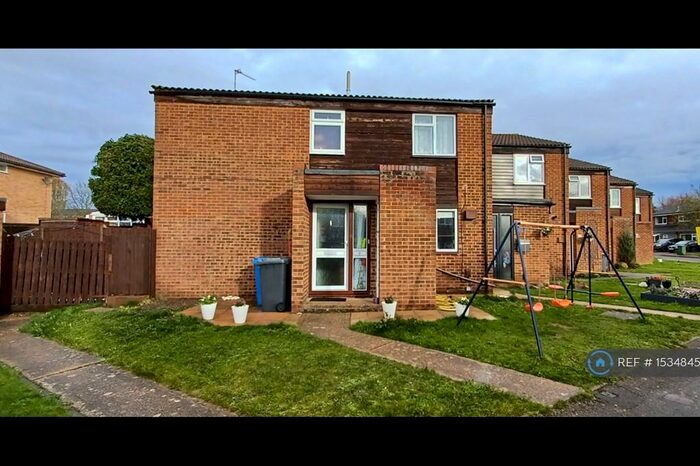 2 Bedroom End Of Terrace House To Rent In Palmers Close, Maidenhead, SL6