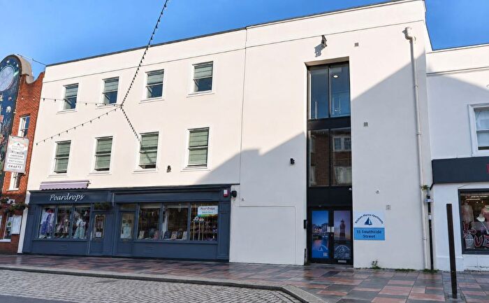 2 Bedroom Flat For Sale In Flat, Southside Street, Plymouth, Devon, PL1