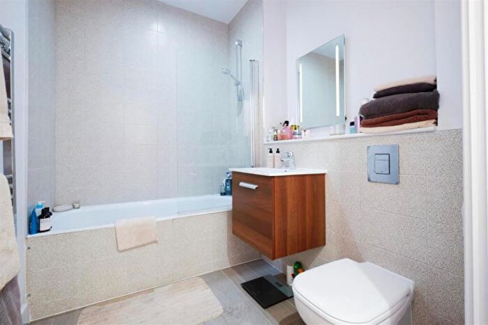 1 Bedroom Apartment For Sale In Summer Lane, Birmingham, B19 - Photo 3