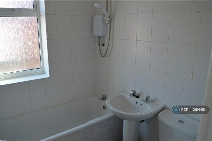 2 Bedroom Flat To Rent In Alvaston, Derby, DE24