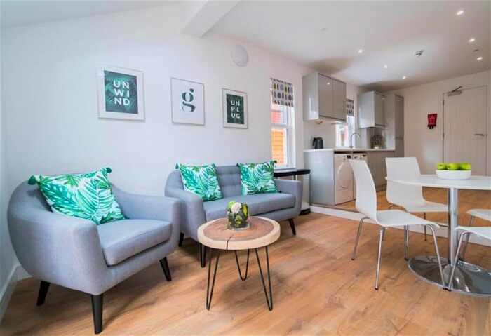 1 Bedroom Property To Rent In Oxford Road, Reading, RG30