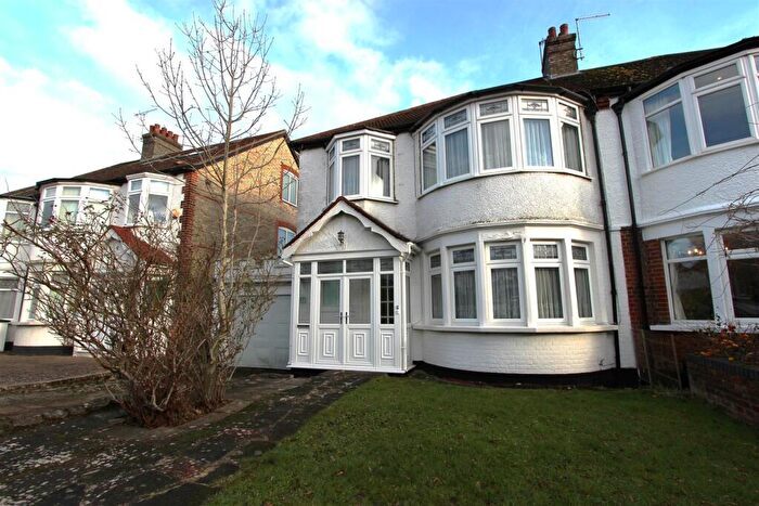 3 Bedroom Semi Detached House For Sale In Hillfield Park, London, N21