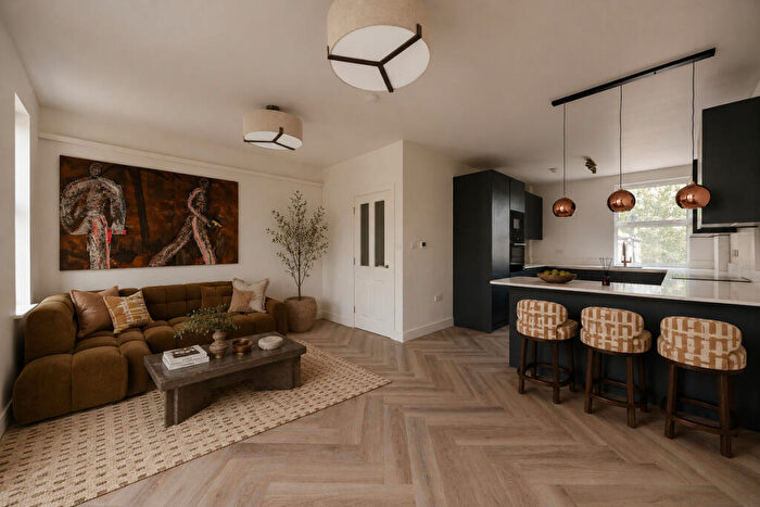 3 Bedroom Apartment For Sale In Minet Gardens, London, NW10