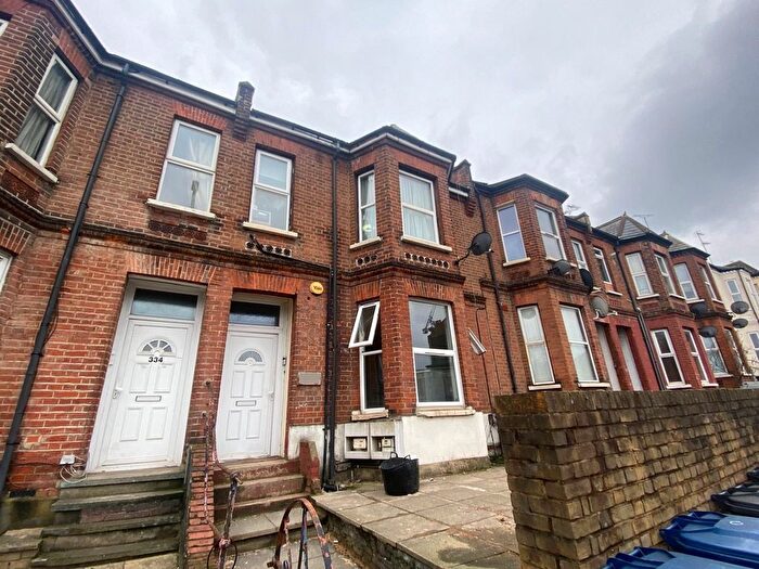 2 Bedroom Flat To Rent In West Hendon Broadway, London, NW9