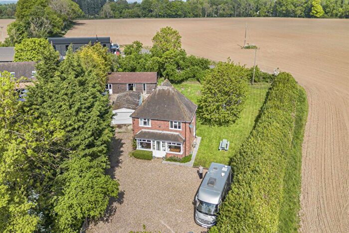 3 Bedroom Detached House For Sale In Harpsden Road, Henley On Thames, RG9