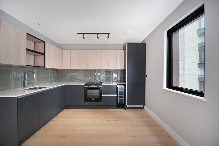 2 Bedroom Flat To Rent In Burman Apartments, A Crimscott Street, SE1