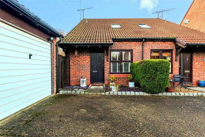 1 Bedroom Apartment To Rent In Woking, GU21