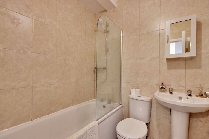 1 Bedroom Flat To Rent In Quarry Road, Tunbridge Wells, TN1