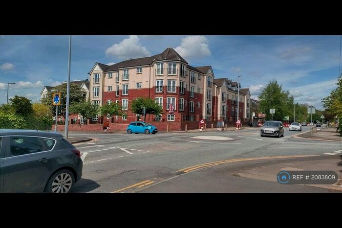 2 Bedroom Flat To Rent In Pinhigh Place, Salford, M6