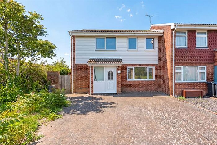 4 Bedroom Semi Detached House For Sale In Copperhurst Walk, Cliftonville, Margate, CT9