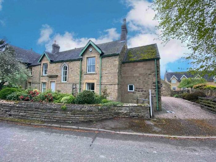 3 Bedroom Cottage To Rent In Main Street, S44