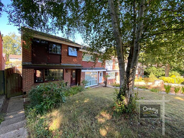 3 Bedroom End Of Terrace House For Sale In |Ref: |, Oakwood Road, Southampton, SO16