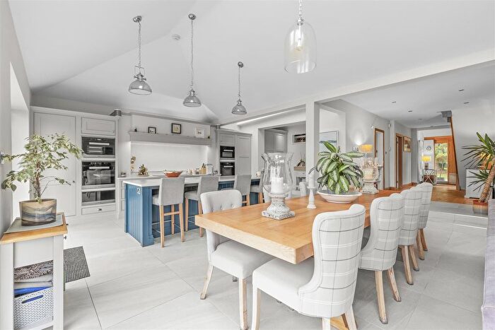 5 Bedroom Detached House For Sale In Hamilton Road, High Wycombe, HP13