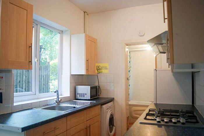 3 Bedroom Terraced House To Rent In Dawlish Road, Selly Oak, Birmingham, B29