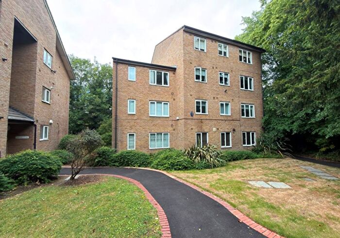 2 Bedroom Flat For Sale In Walerand Road, Lewisham, London, SE13