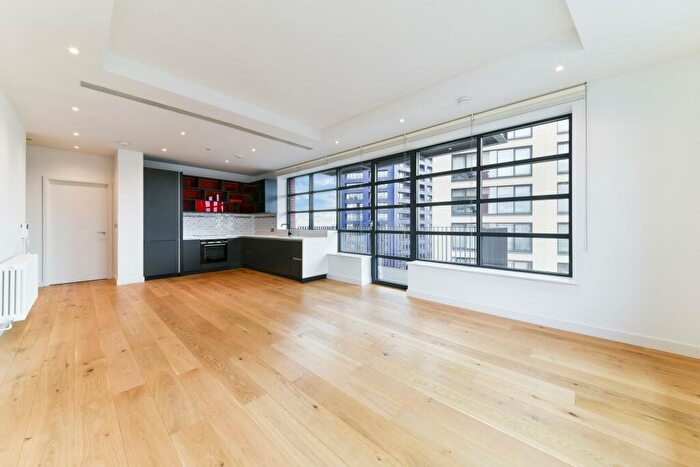 2 Bedroom Apartment To Rent In Defoe House, London City Island, London, E14