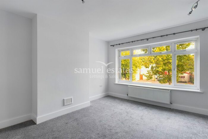 1 Bedroom Flat To Rent In Brighton Road, South Croydon, CR2