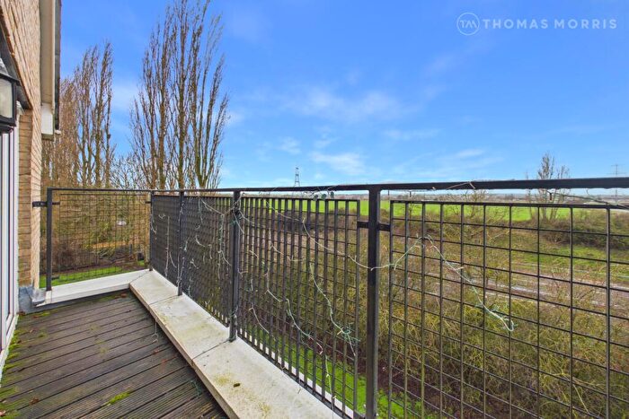 2 Bedroom Apartment For Sale In Linton Close, Eaton Socon, St. Neots, Cambridgeshire, PE19