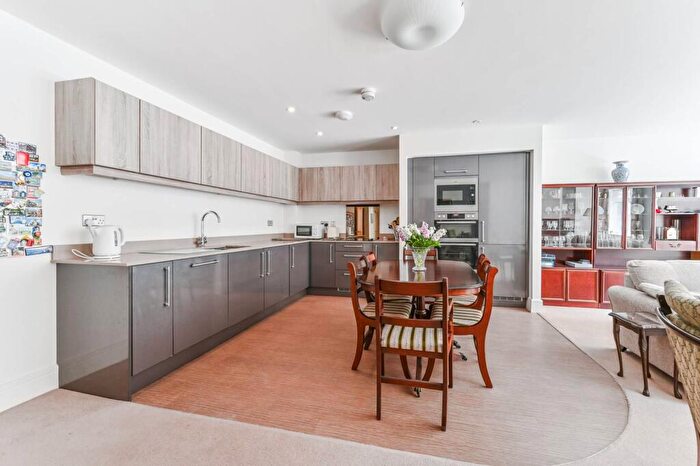 2 Bedroom Flat For Sale In Addington Road, Croydon, South Croydon, CR2