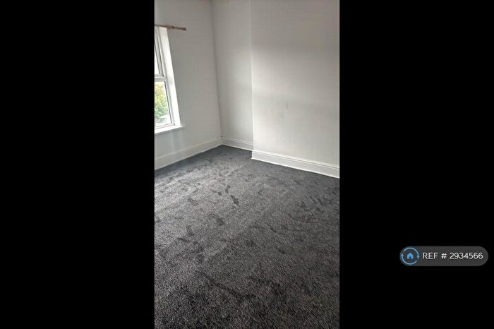 3 Bedroom Terraced House To Rent In Alexandra Road, Grimsby, DN31