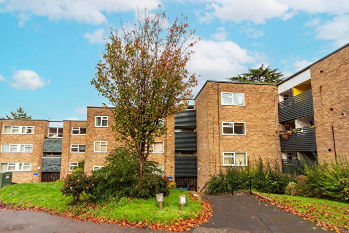 2 Bedroom Flat To Rent In Beech Drive, Berkhamsted, Berkhamsted, HP4