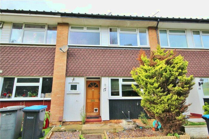3 Bedroom Terraced House To Rent In Burn Close, Addlestone, Surrey, KT15