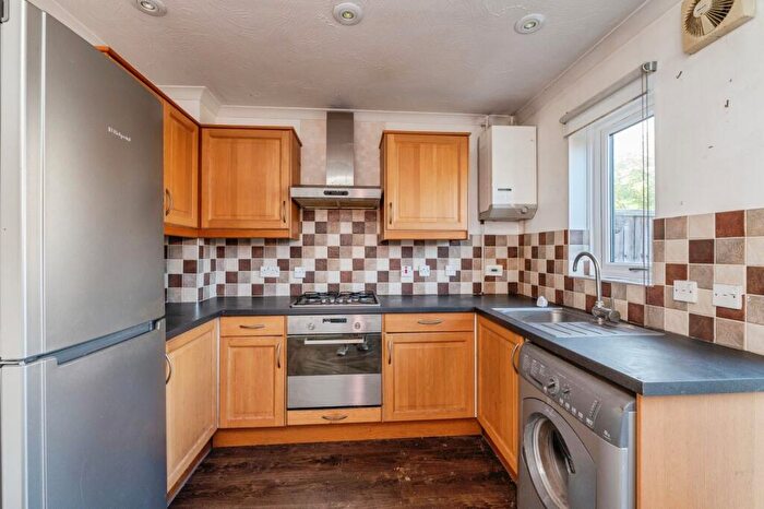 2 Bedroom Terraced House For Sale In Maitland Road, Wickford, Essex, SS12