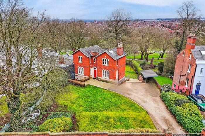 4 Bedroom Semi Detached House For Sale In Forest Road East, Nottingham, NG1