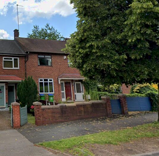 3 Bedroom Terraced House To Rent In Wood Street, Manchester, M24