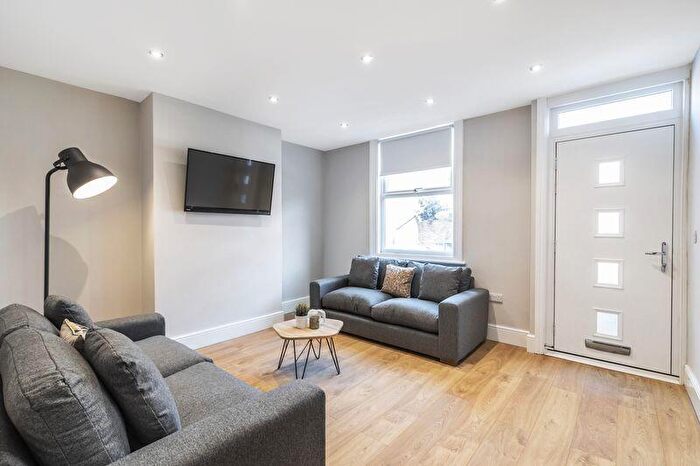 4 Bedroom Terraced House To Rent In Granby Grove, Headingley, Leeds, LS6