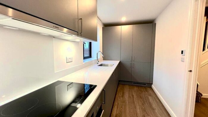 2 Bedroom End Of Terrace House To Rent In Warley Street, Great Warley, Brentwood, Essex, CM13