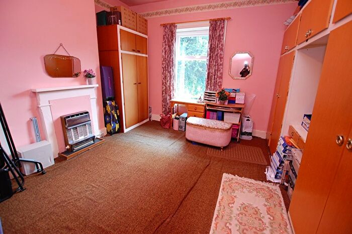 3 Bedroom Terraced House For Sale In Oaken Clough Terrace, Ashton-Under-Lyne, Greater Manchester, OL7