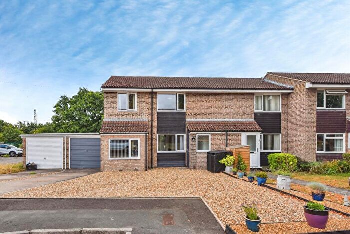 4 Bedroom End Of Terrace House For Sale In Ludlow Close, Frome, BA11