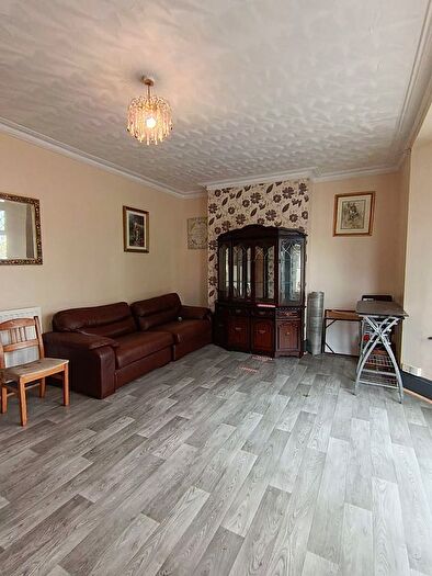 2 Bedroom Flat To Rent In Chepstow Road, Newport, NP19