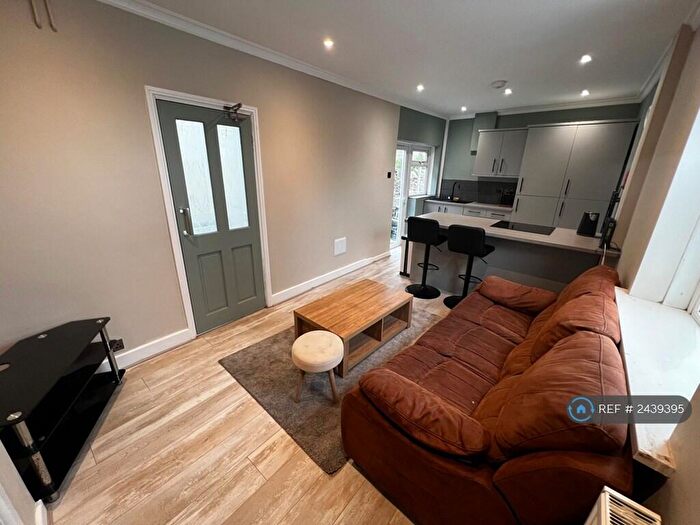 5 Bedroom End Of Terrace House To Rent In Arran Street, Cardiff, CF24